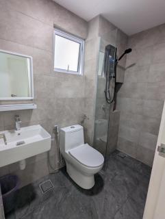 Zaara Mesahill Premier Mountain and City view with King and Queen size bed - 5