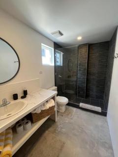 New 2 Bedroom Huge Beachfront Patio in San Pedro Town - 8