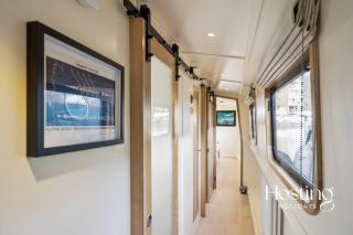 The Pemberley - Luxury 2 Bed Houseboat - 1