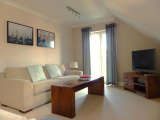 Basingstoke Apartments - St Raphael House, City Centre Charming Apartments - 4