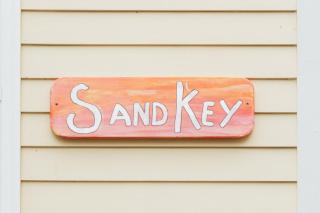 Hemingway KeyWest Vibes-mid term 2BR/1ba | St Pete - 2