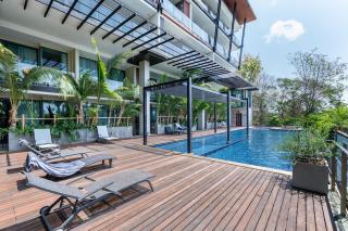 Spacious beautiful studio with big patio on the pool side ! - 3