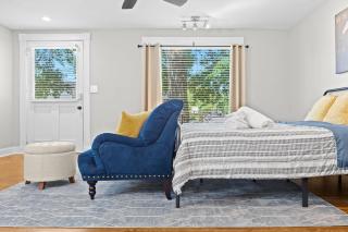 Charming Studio Stay in Vibrant Highlands Area - 1