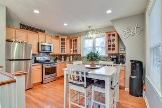 2 Mi to Bay Park Charming Milwaukie Getaway - 9