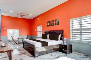 SPOT ON Shree Krishna Palace - 1