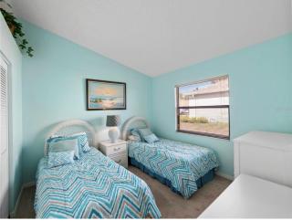 Family house with pool - 6