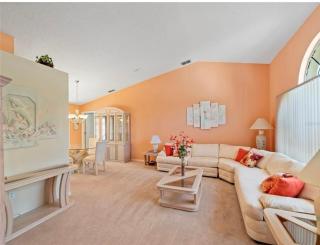 Family house with pool - 2