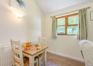 Ford Farm Lodges - 6