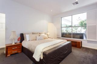 Spacious Hampton House - South Fremantle - 2