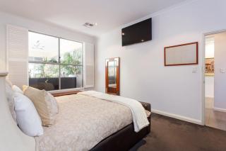 Spacious Hampton House - South Fremantle - 1