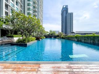 Near BTS l Central Sukhumvit l Pool and Garden l Sontana - Amphoe Phra Khanong - 7