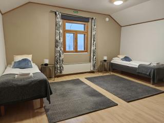 Spacious Apartment for 12 with Sauna - 3
