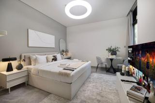StayMada - Peninsula Luxury Apartment with Balcony - 8