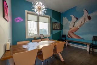 Sparkly Boots and Pink Floors Great Location - 2