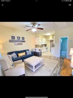 Close to cruise ship 3br 2ba on 27th - 9