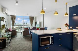 Sea View Apartment in Auckland CBD - 2