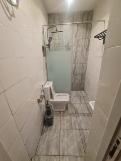 Wuse 2 beautiful, charming& large studio Apartment - 7