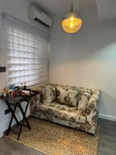 Wuse 2 beautiful, charming& large studio Apartment - 4