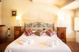 Elegant 2 Bedroom Apartment in the heart of Lucca - 1