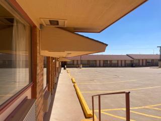 Seminole Inn Near New Mexico Hwy 62 - 8