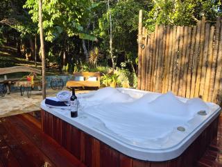 Casa da Árvore - Refúgio de Luxo com Jacuzzi e Vista para a Serra - 0