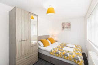 4-Bed Home for Contractors - Parking - Walk to Hospital - 6