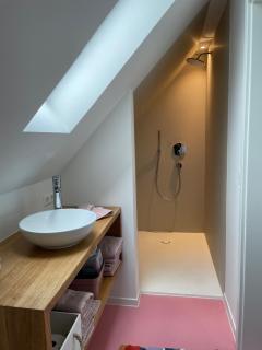 VeWa Loft - helle, ruhige Dachwohnung - 8