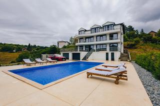 Green panorama Vrdnik - 4