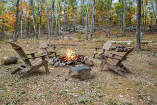 Sqyrls Nest - Hot Tub, Pet Friendly, Screen Porch, Grill, Wifi, Fire Pit, Deck, View, Family Friendly, Game Room, Shuffle Board, Wood Stove - 9