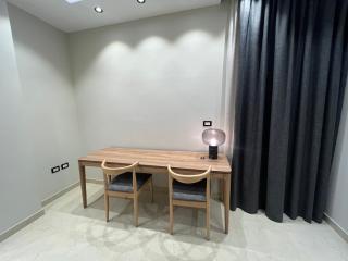 Contemporary 3 Bedroom City Stay in October By Kemetland - 7