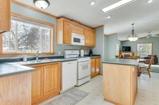 8 Mi to Dtwn Rochester Peaceful Home with Deck! - 1