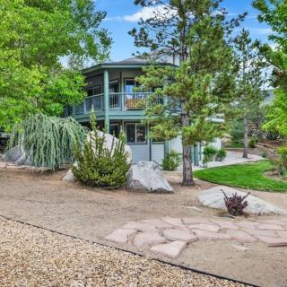 Castle Glen Gem #2220 - 0