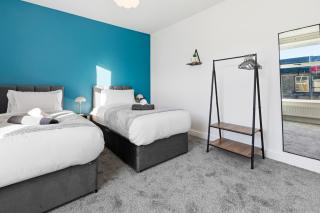 Spacious 3B Home, ideal for contractors & family! - 1