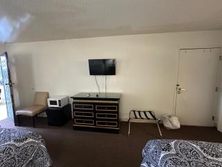 Hotel O Super Value Inn Richland - 1