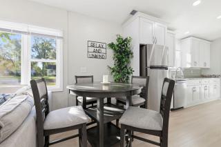 New Lakefront Getaway Private Hot Tub Min to DMC - 1