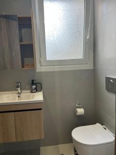 O&O Group-Serene 1BR Haven w Balcony - 4