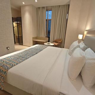 Bluestone Prime by The Cosy Hotels - 5