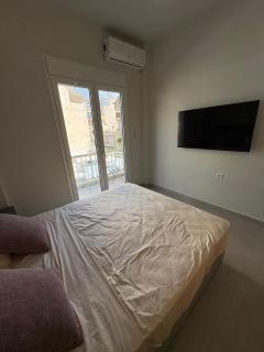 High-End 1BR with Elegant Design & Balcony - 1