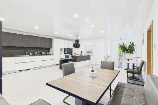 Attraktive Neubau Bei Zwei Buchen - 1