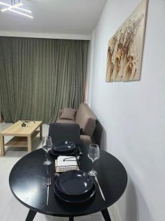 5mins from the beach,10mins from LC airport Aurelia Suite - 3