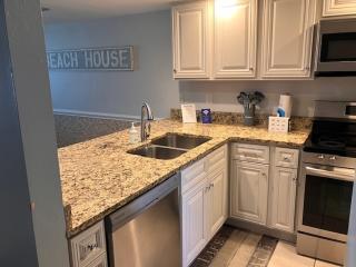 Beachside Kisses - 7