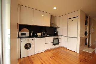 OPORTO GUEST Natária Flats with Parking - 8