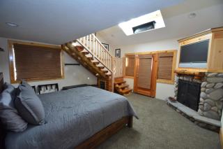 Owens Den- Lake Areafree Night Special - 9