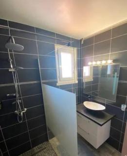 Magnifique villa moderne Jacuzzi 4 chambres 3 salle de bain proche plage centre ville activité - 6