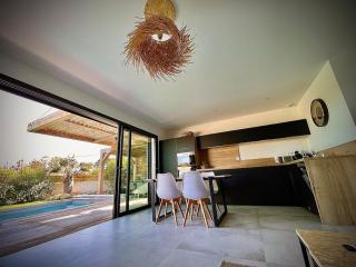 Modern Villa proche Saint Cyprien et Cala Rossa - 2