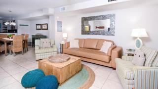 701 Mariners Club - 4