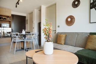 Cozy 2BR Escape for Three in Vibrant Nunoa - 5