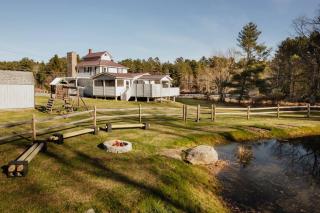 Swan Pond Cabin Hot Tub & Firepit Retreat - 0
