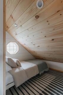 1930's Vintage Cabin Hot Tub Kohler Cabin - 3