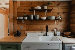 1930's Vintage Cabin Hot Tub Kohler Cabin - 7